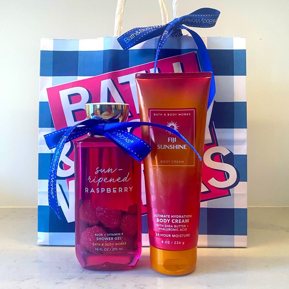 Bath & Body Works Sun Ripened Raspberry & Fiji Sunshine Shower Gel & Lo…